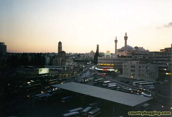 Amman at dusk - www.countrybagging.com