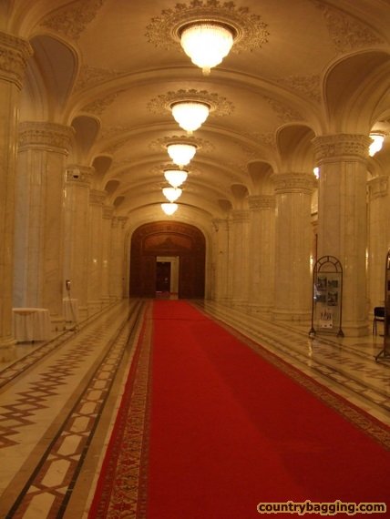 Inside The People's Palace - www.countrybagging.com