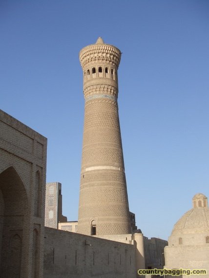 Kalon Minaret, Bukhara - www.countrybagging.com