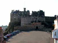 Edinburgh Castle - www.countrybagging.com
