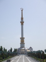 Monument to the Independence of Turkmenistan - www.countrybagging.com
