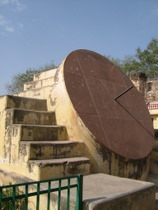 Jantar Mantar, Jaipur - www.countrybagging.com