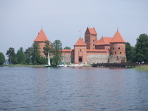 Trakai Castle - www.countrybagging.com