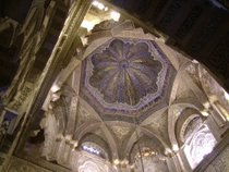 Inside the Mezquita, Cordoba - www.countrybagging.com
